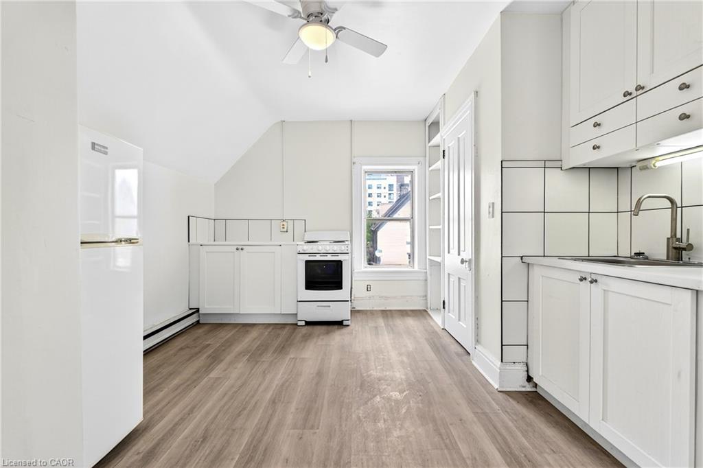 15 Warnock Street Property Photo 5