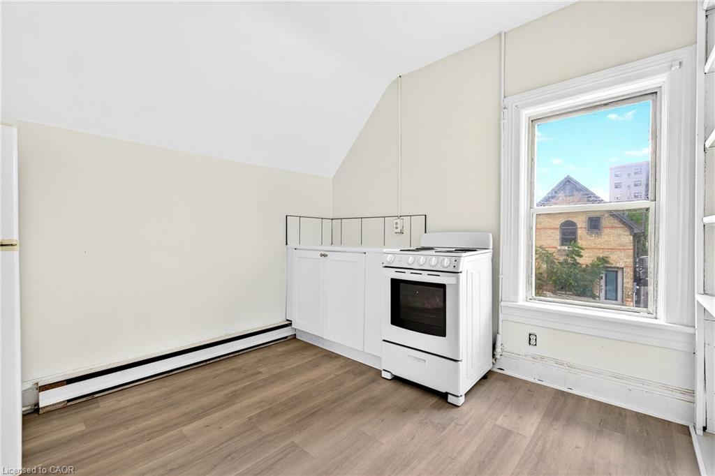 15 Warnock Street Property Photo 6