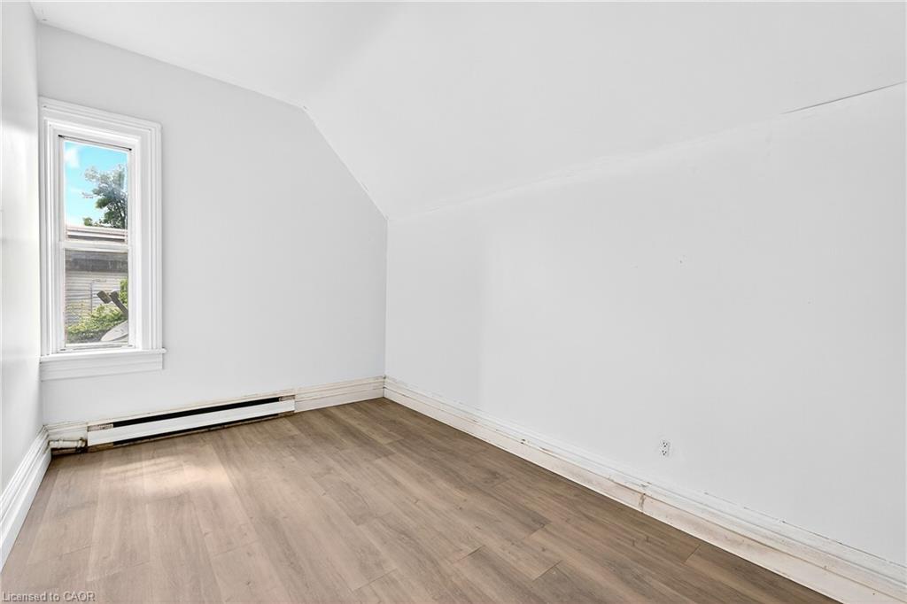15 Warnock Street Property Photo 9
