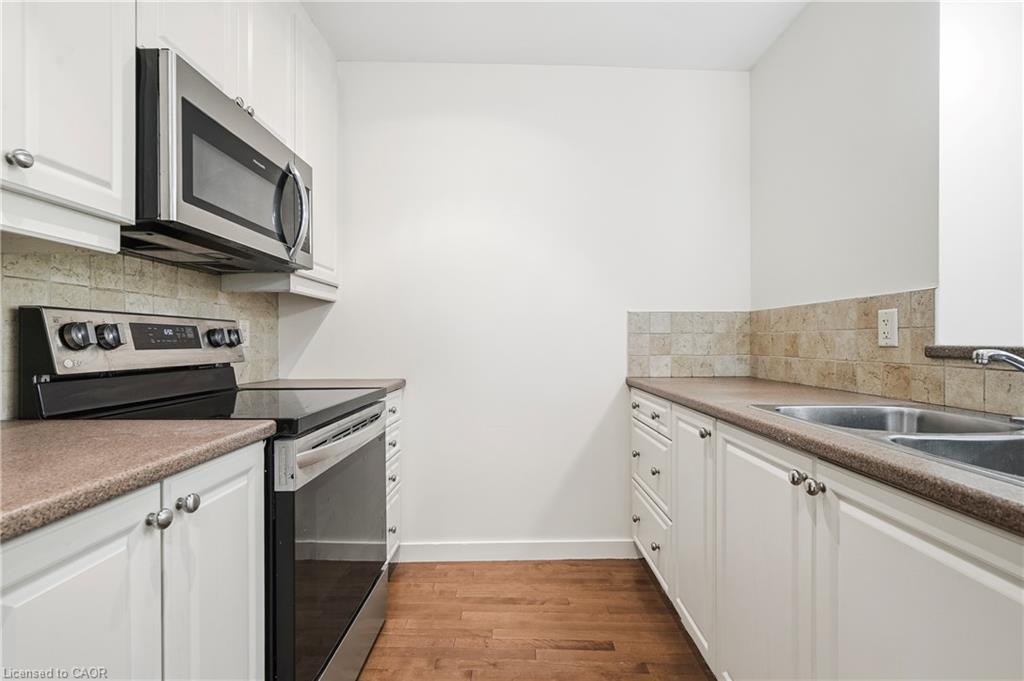 8-49 Ontario Street Property Photo 13