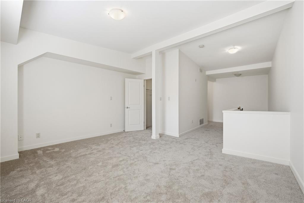 8-49 Ontario Street Property Photo 20