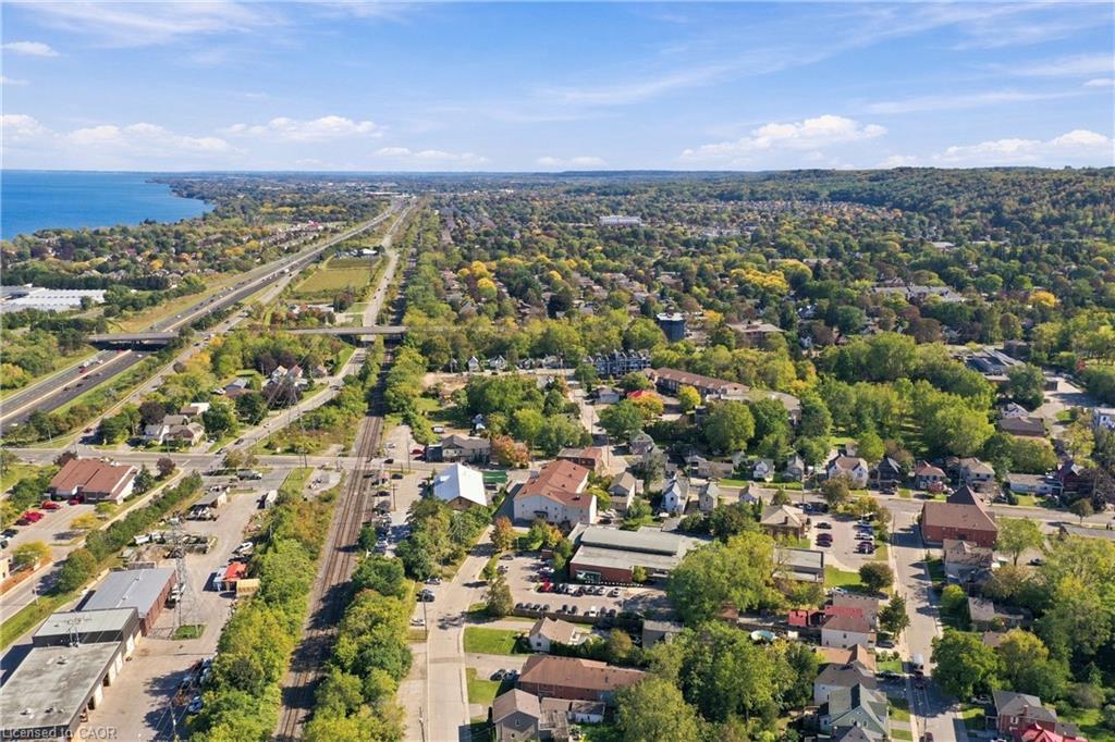 8-49 Ontario Street Property Photo 34