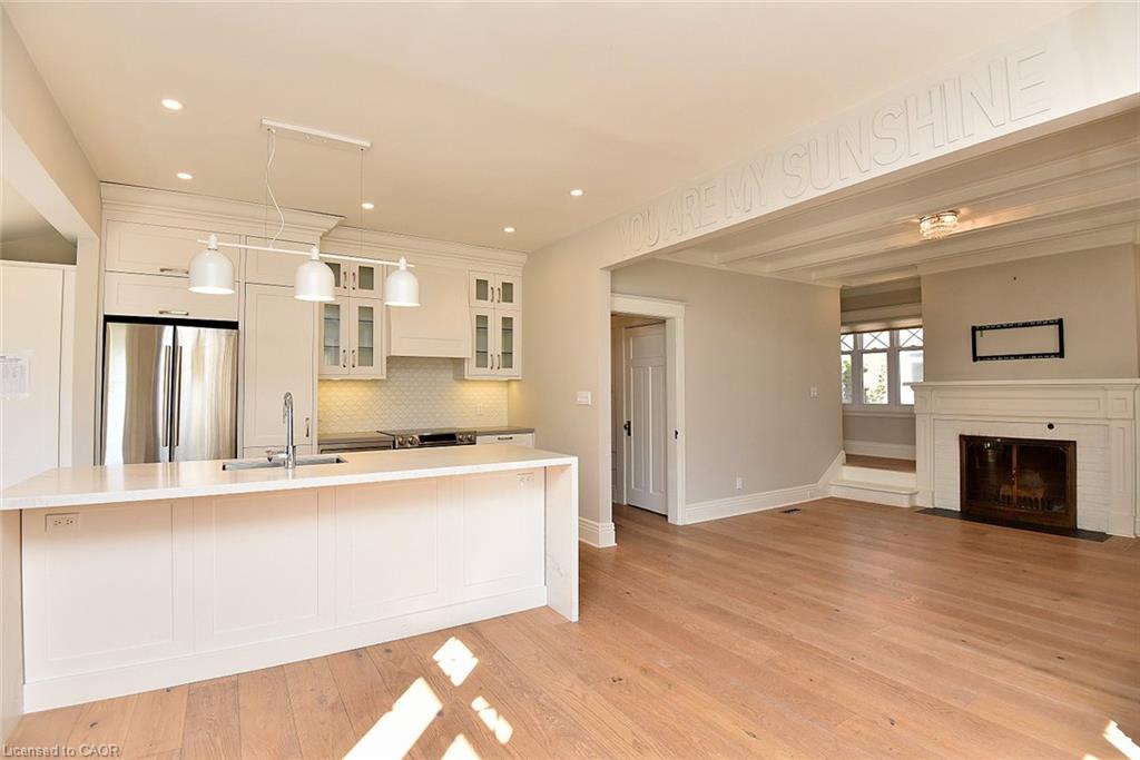 6 Nelles Boulevard Property Photo 10