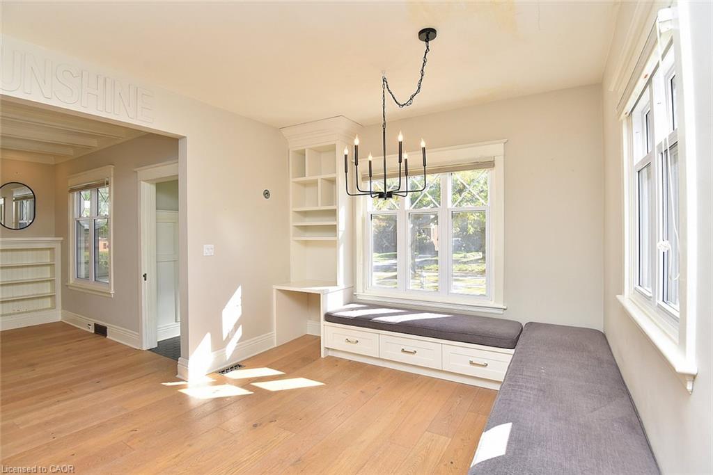 6 Nelles Boulevard Property Photo 11