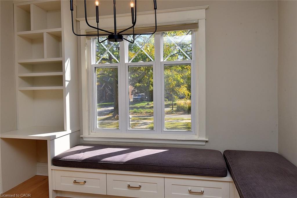 6 Nelles Boulevard Property Photo 12