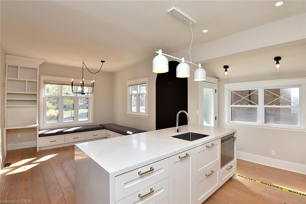6 Nelles Boulevard Property Photo 18