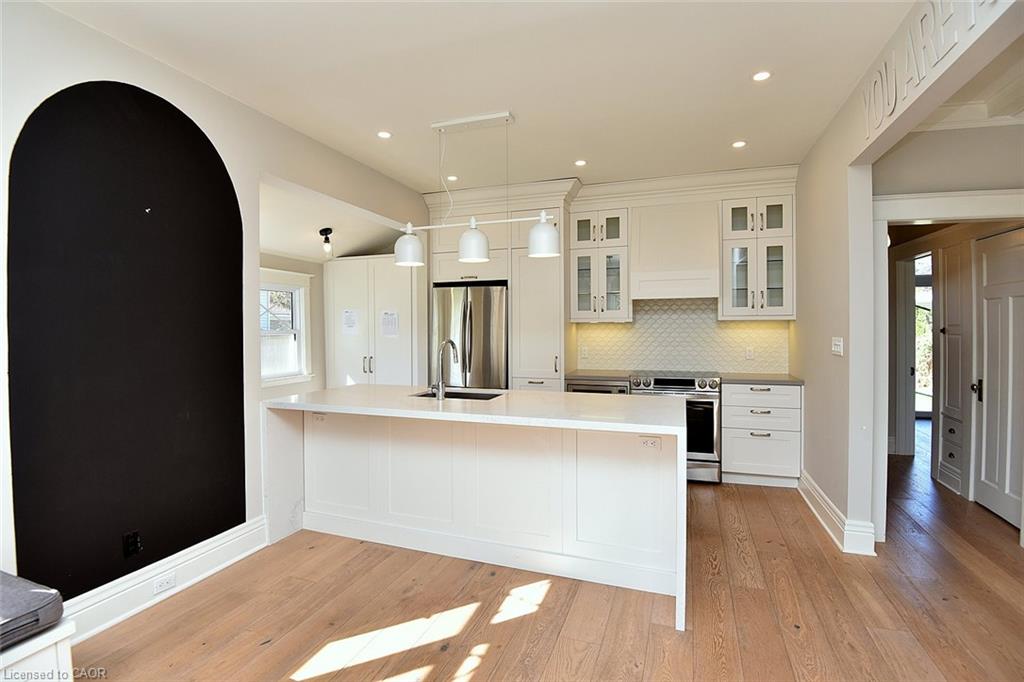 6 Nelles Boulevard Property Photo 19