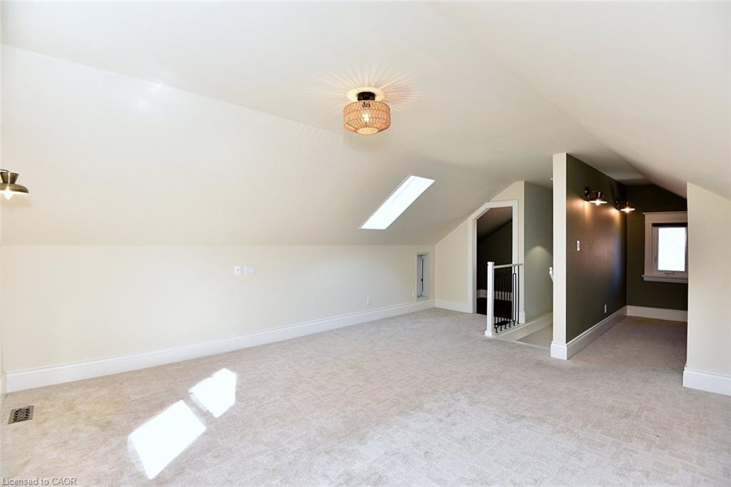 6 Nelles Boulevard Property Photo 21