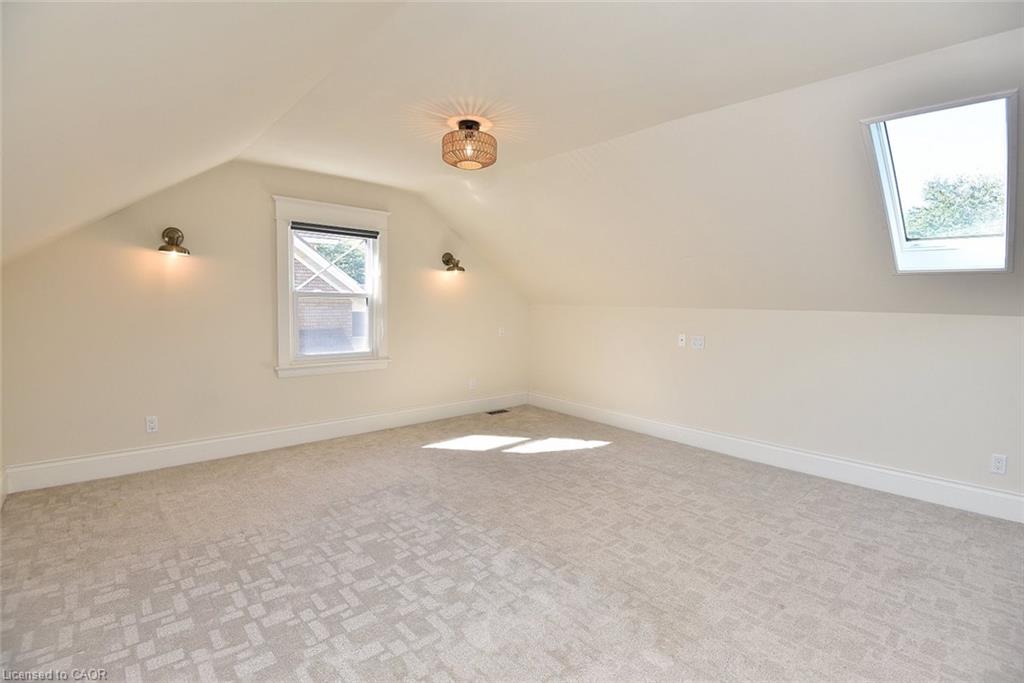 6 Nelles Boulevard Property Photo 22