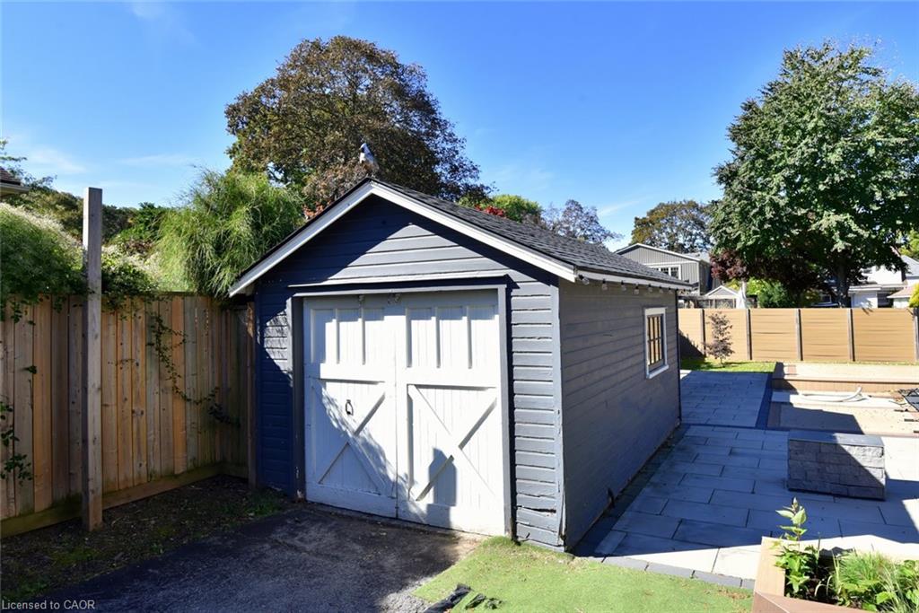 6 Nelles Boulevard Property Photo 34