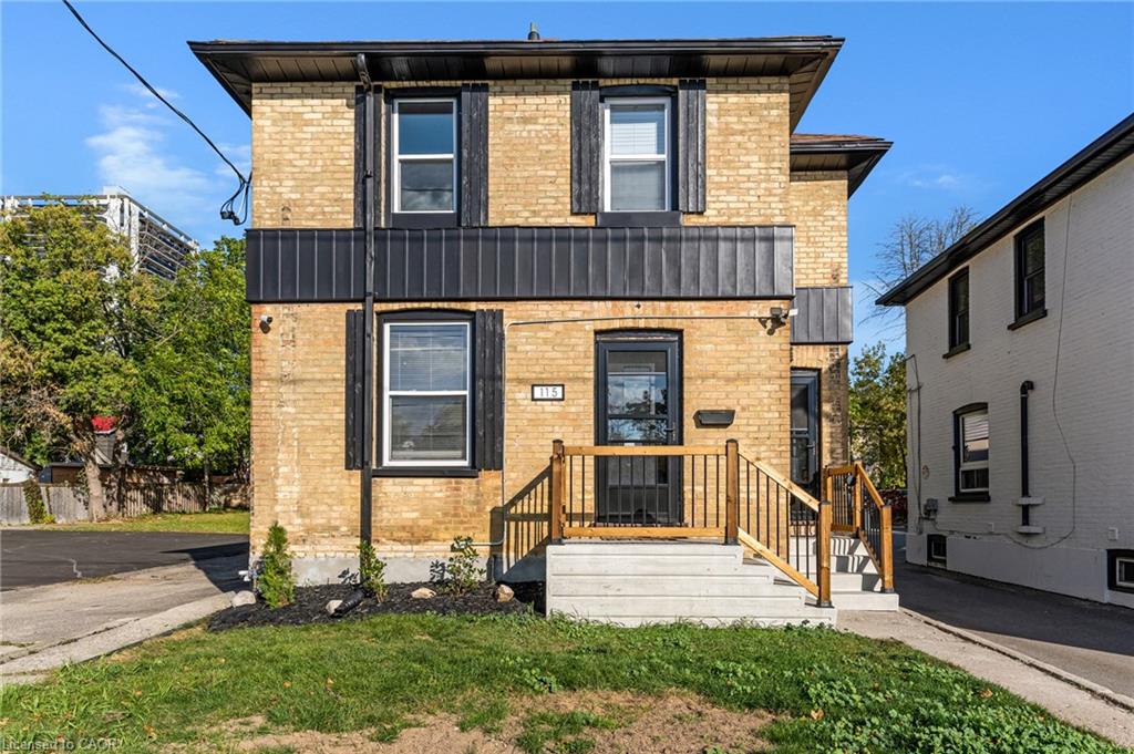 3-115 Ainslie Street N Property Photo 1
