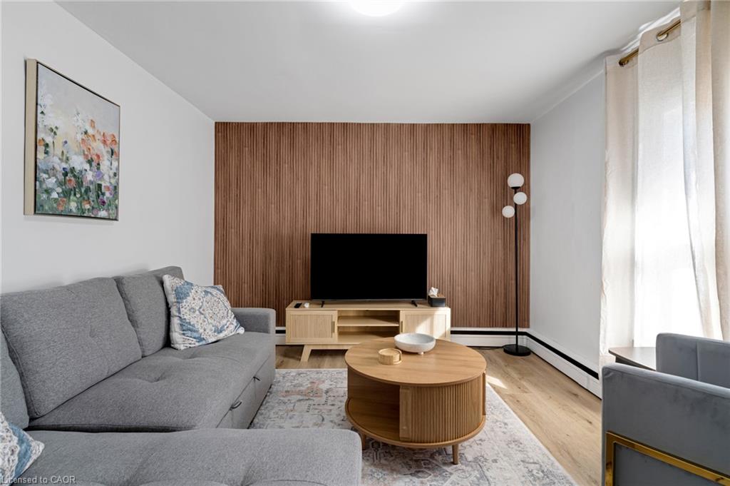 3-115 Ainslie Street N Property Photo 8