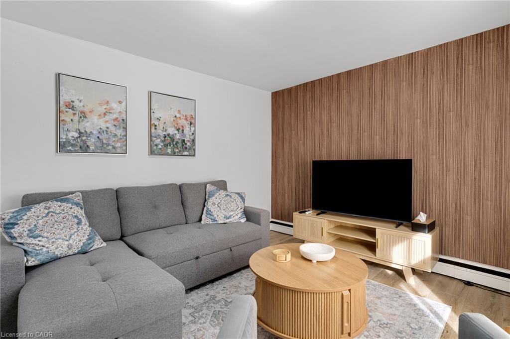 3-115 Ainslie Street N Property Photo 10