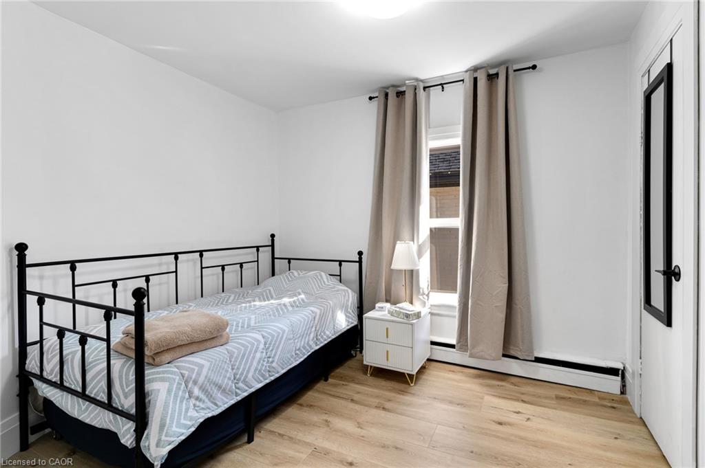 3-115 Ainslie Street N Property Photo 17