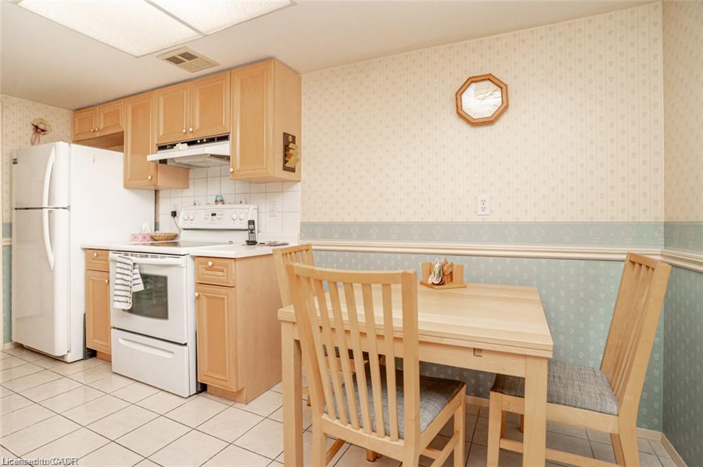 209-33 Weldrick Road E Property Photo 21