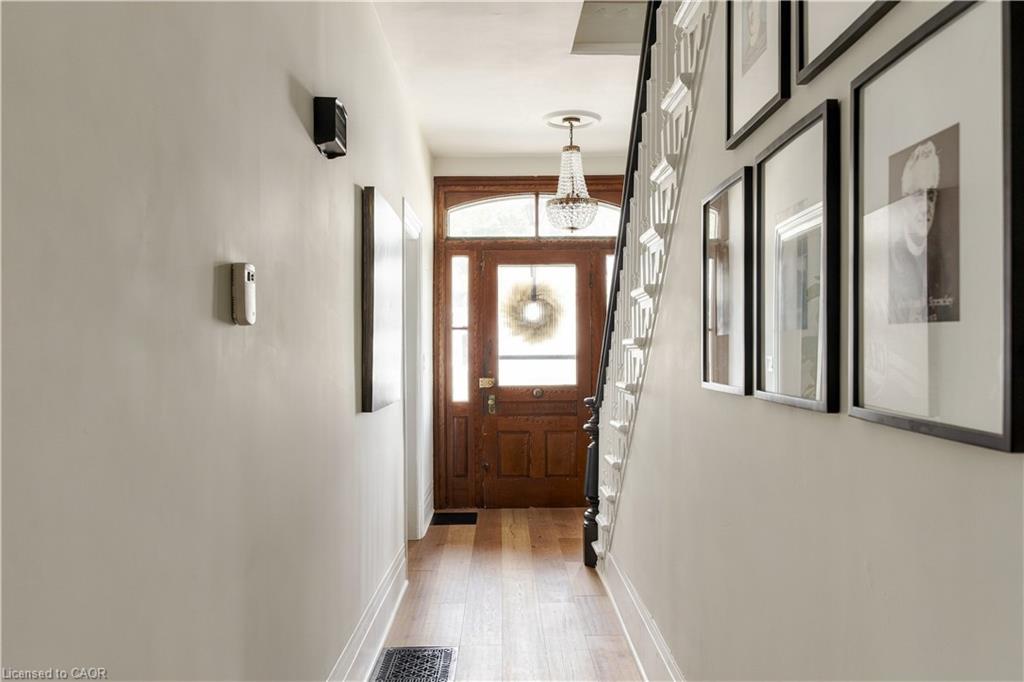 23 Victoria St E Street E Property Photo 22