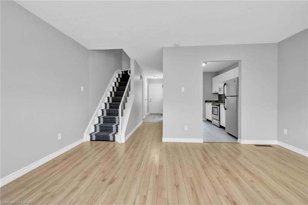 2-1135 Nellis Street Property Photo 9
