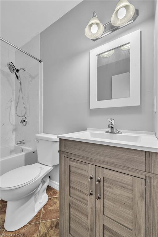 2-1135 Nellis Street Property Photo 14
