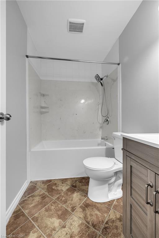 2-1135 Nellis Street Property Photo 15