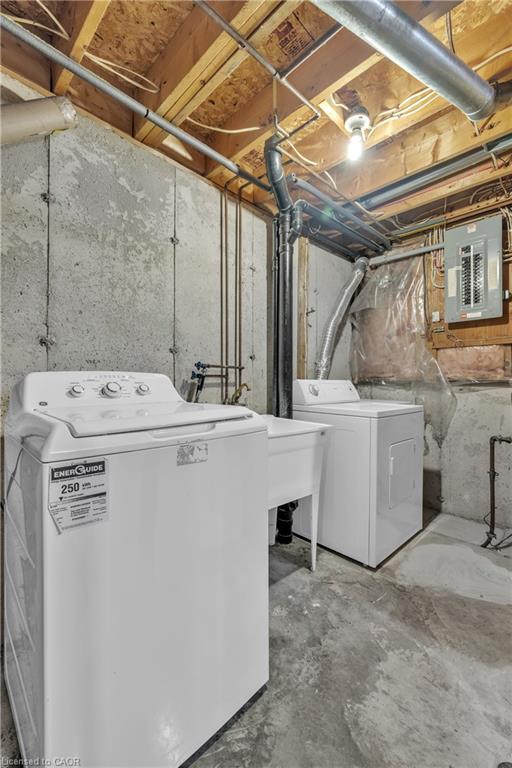 2-1135 Nellis Street Property Photo 16
