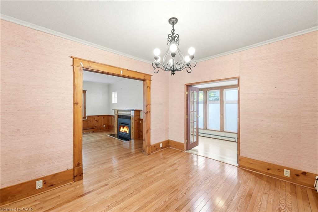 132 Base Line Road E Property Photo 20