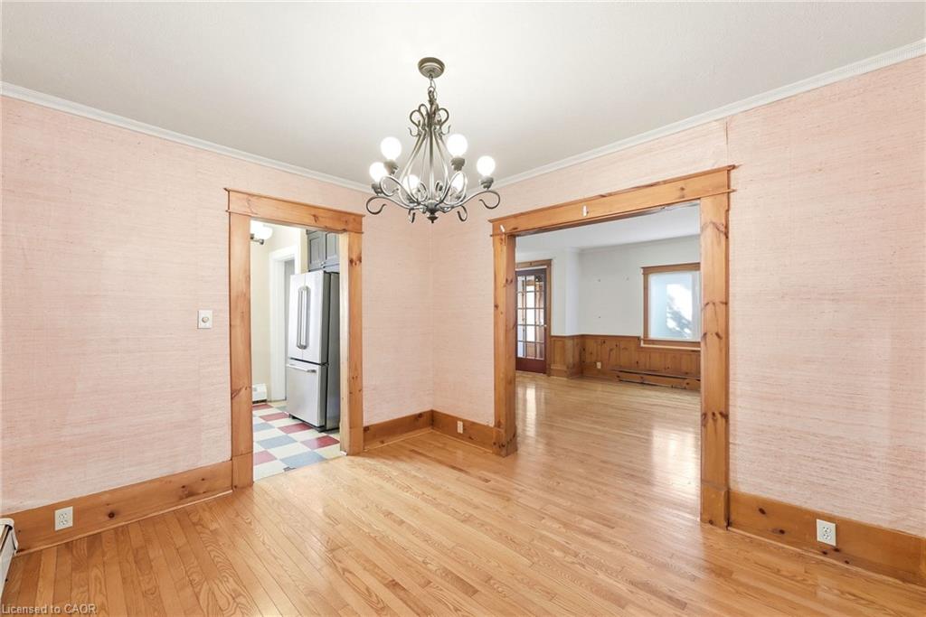 132 Base Line Road E Property Photo 21