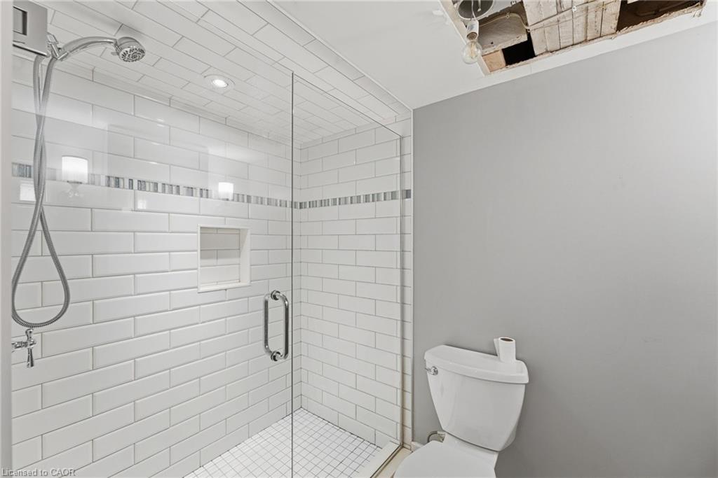 132 Base Line Road E Property Photo 37