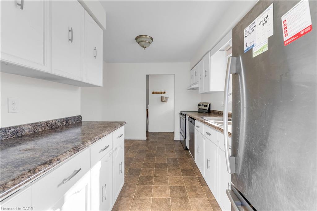 16 Crystal Court Property Photo 10