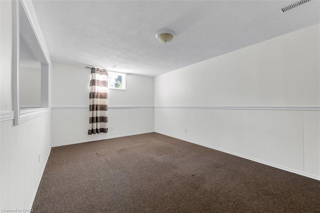 16 Crystal Court Property Photo 18