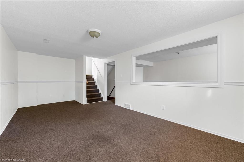 16 Crystal Court Property Photo 19