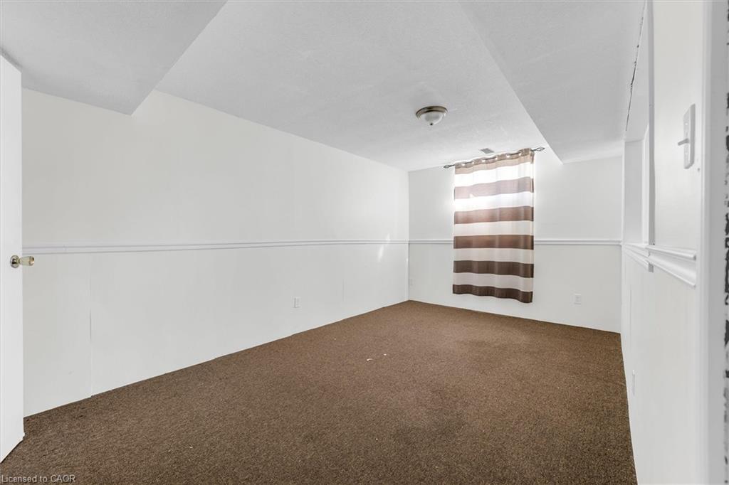 16 Crystal Court Property Photo 22