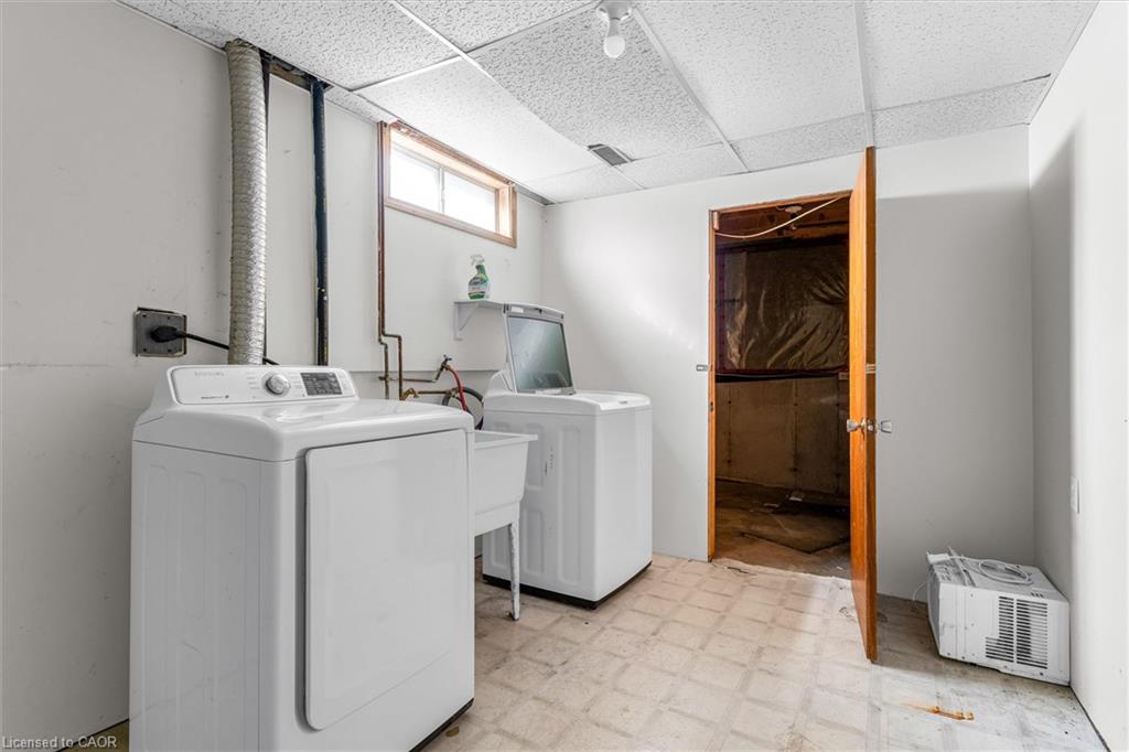 16 Crystal Court Property Photo 23