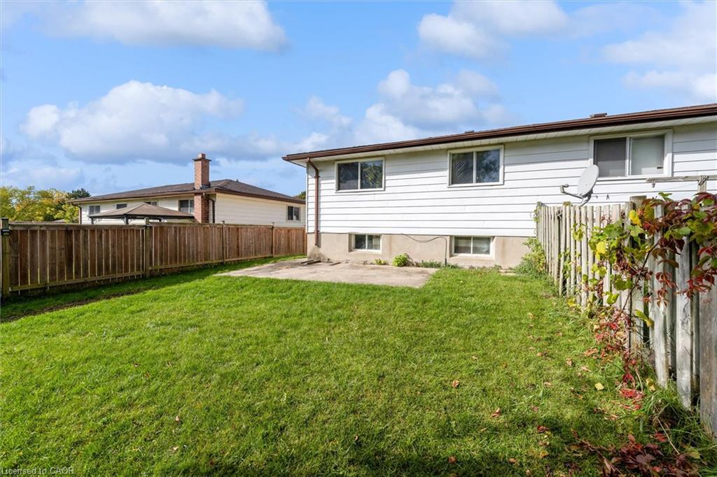 16 Crystal Court Property Photo 25