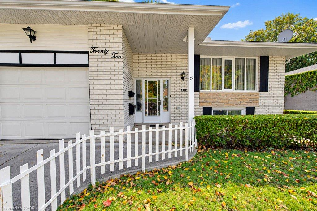 22 Clarke Street W Property Photo 4