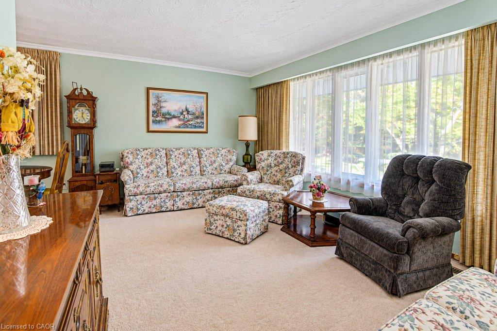 22 Clarke Street W Property Photo 6