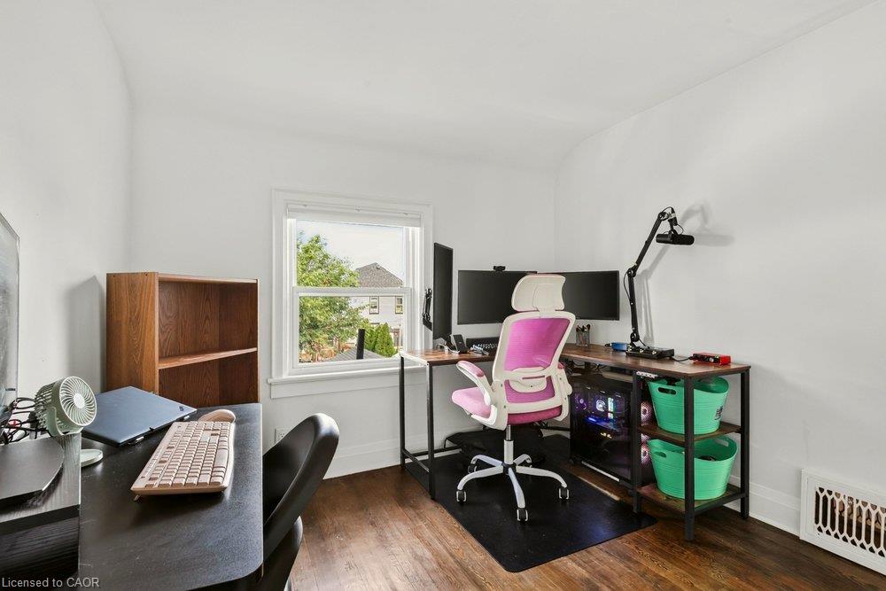 65 Edinburgh Avenue Property Photo 37