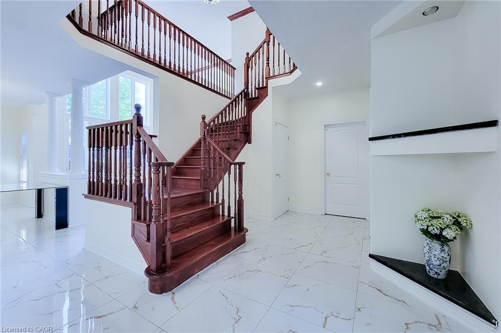 49 Stonehenge Drive Property Photo 25