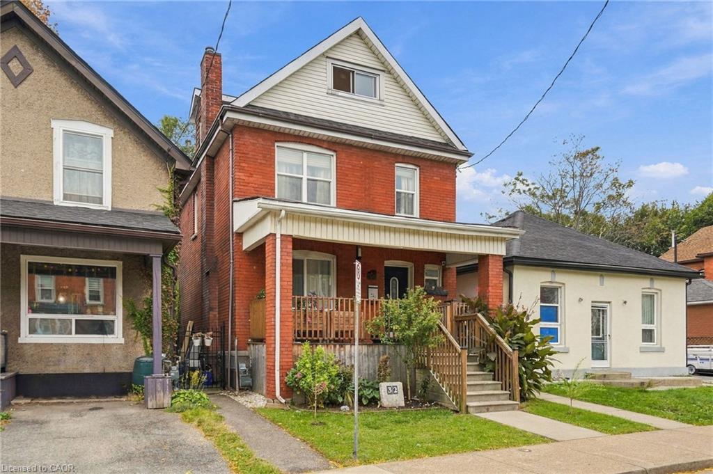 32 Oak Avenue Property Photo 2
