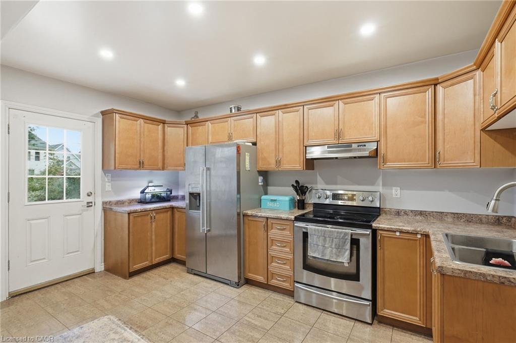32 Oak Avenue Property Photo 17