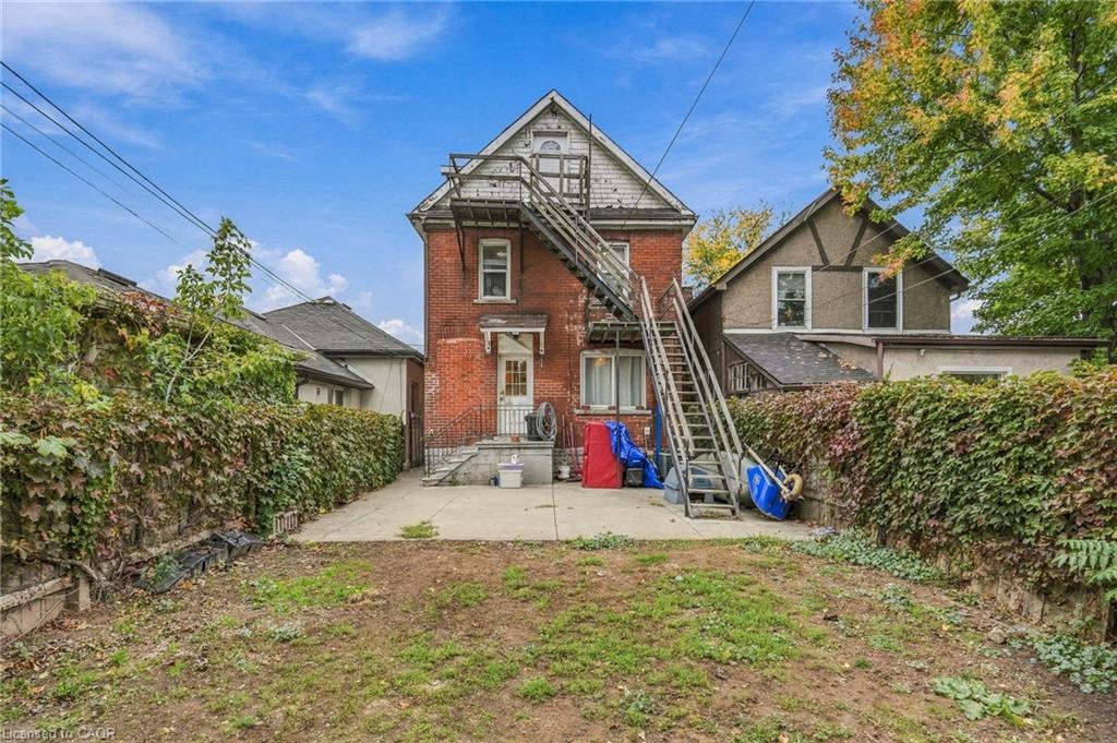32 Oak Avenue Property Photo 43