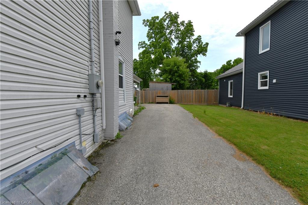 10 Meda Street Property Photo 2