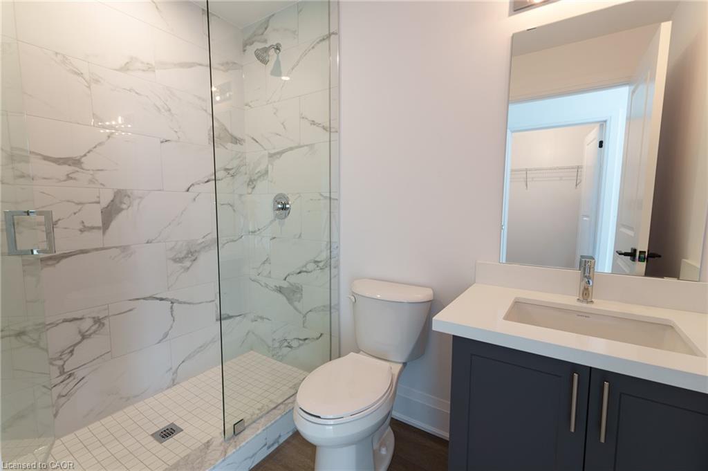 702-470 Dundas Street E Property Photo 17