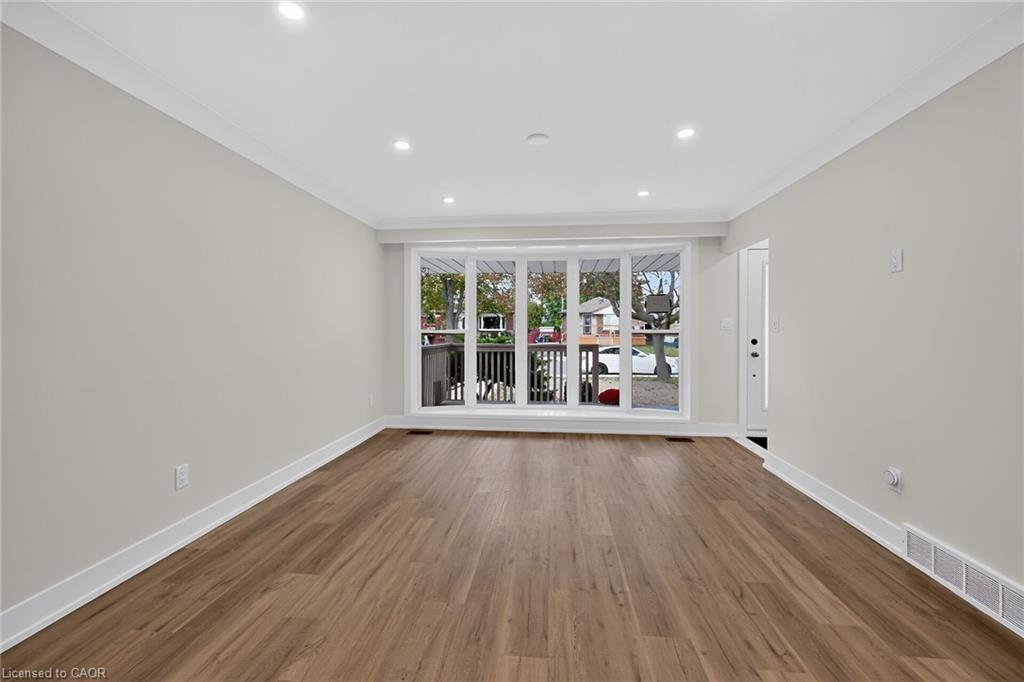 331 East 17th Street Property Photo 16