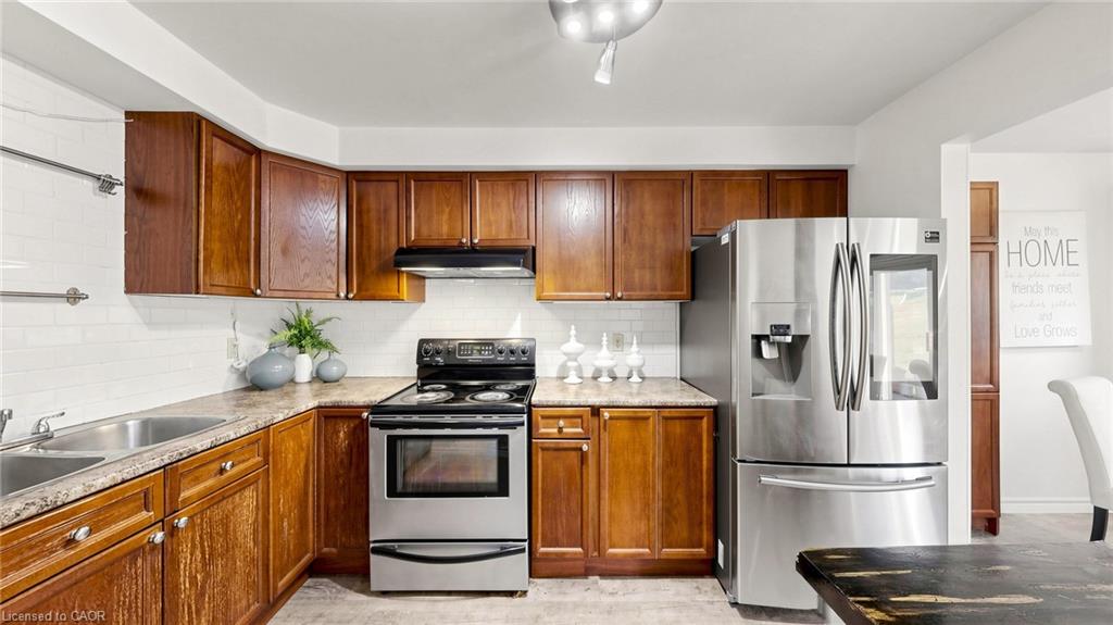 B-304 Bluevale Street Property Photo 14