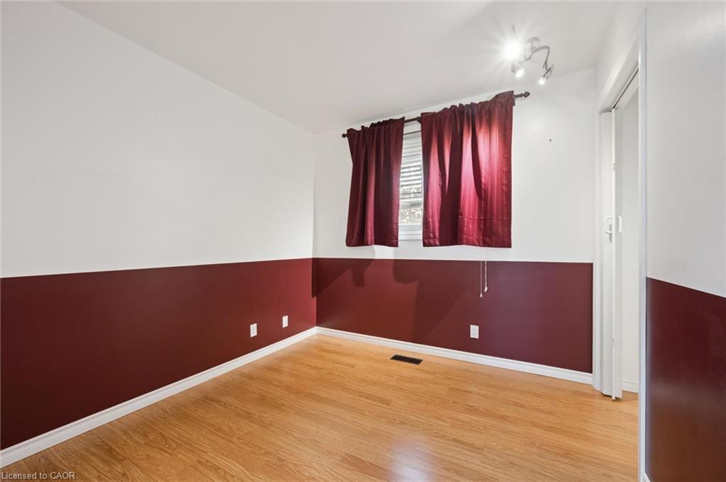 86 Lower Canada Crescent Property Photo 21