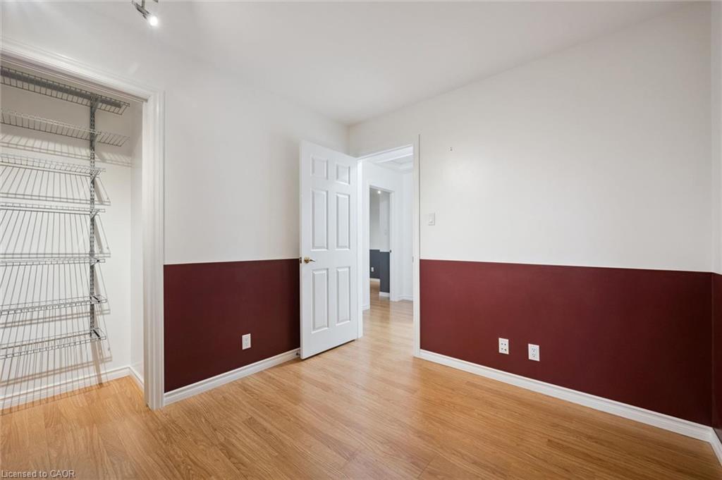 86 Lower Canada Crescent Property Photo 22