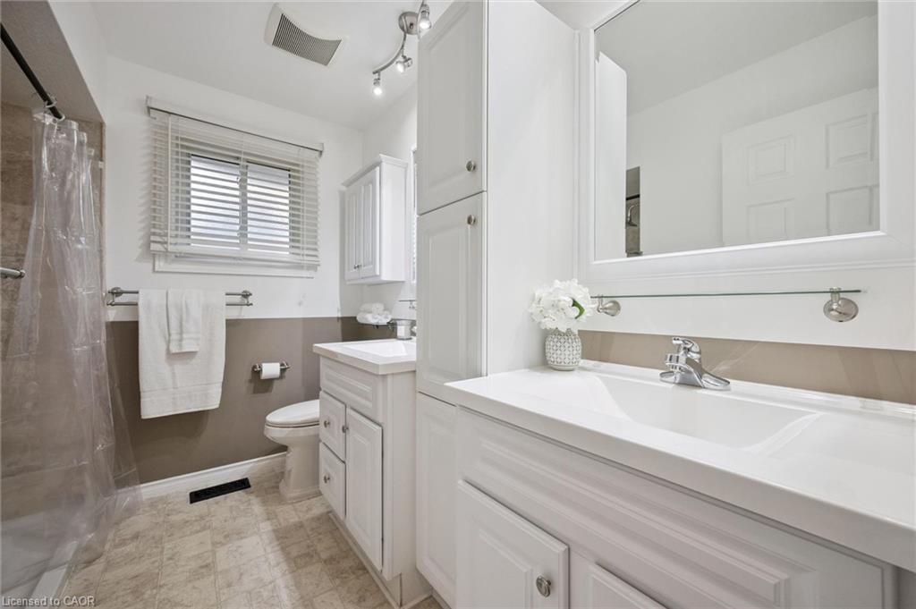 86 Lower Canada Crescent Property Photo 23