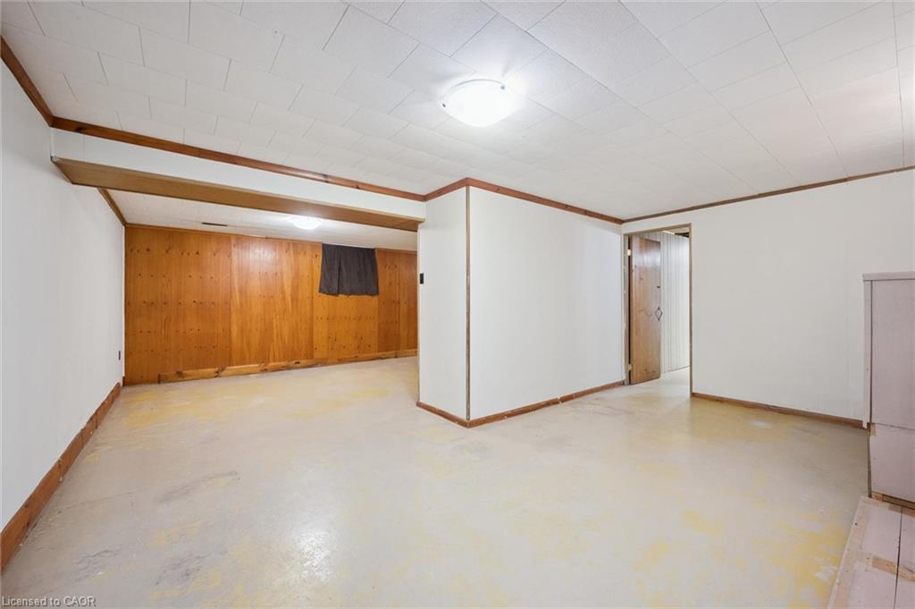 86 Lower Canada Crescent Property Photo 25