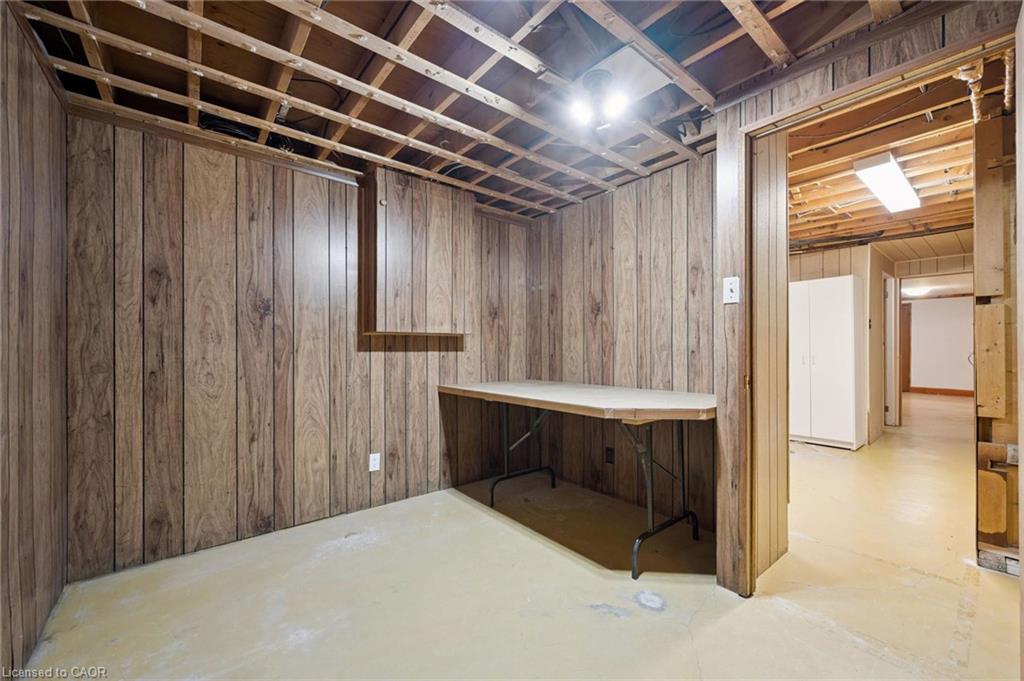 86 Lower Canada Crescent Property Photo 32