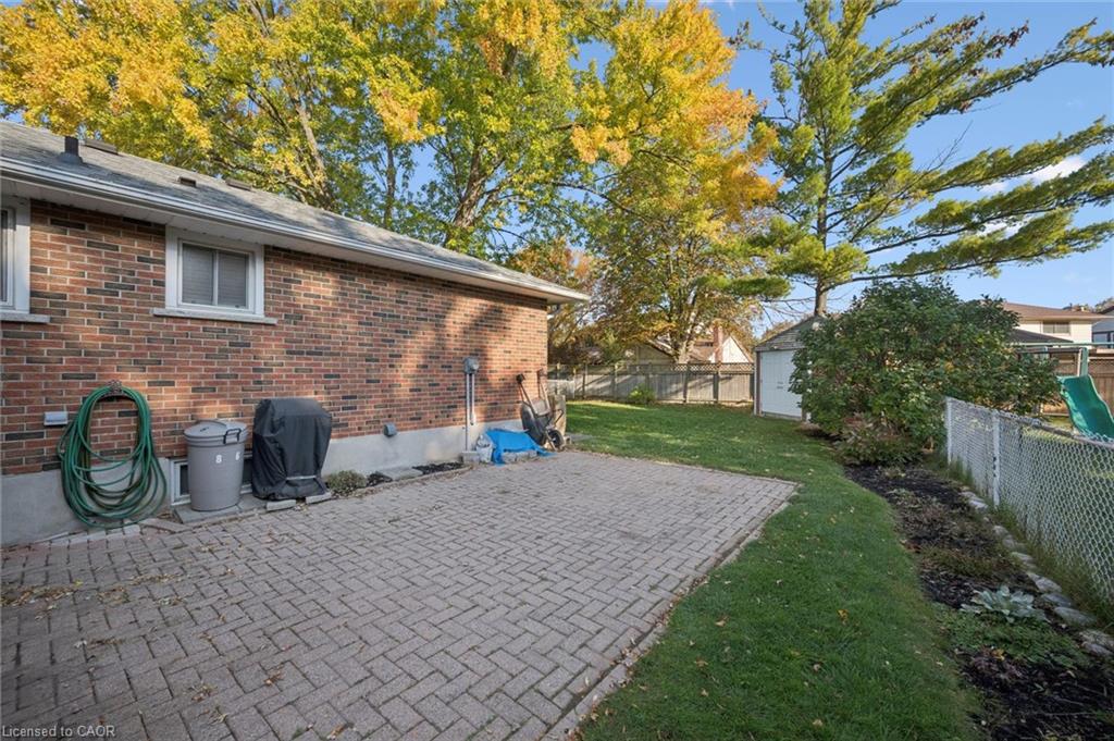 86 Lower Canada Crescent Property Photo 34